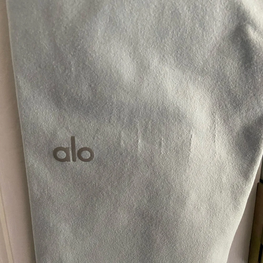 ALO Yoga Women’s Sky Blue Leggings Size Small